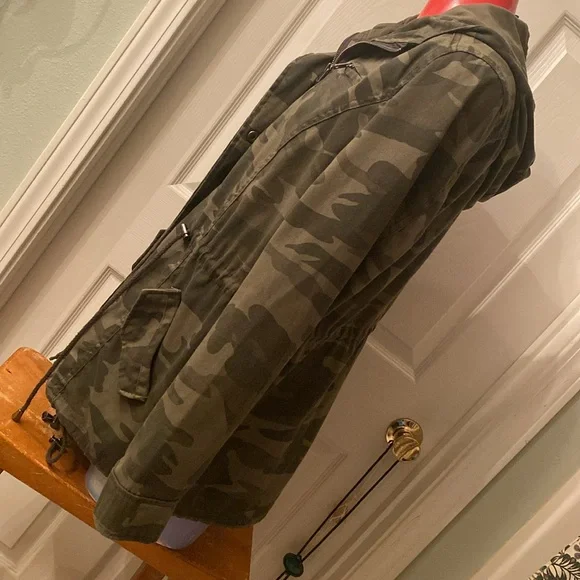 OUTER EDGE Green Camo Utility Jacket - Picture 6 of 15